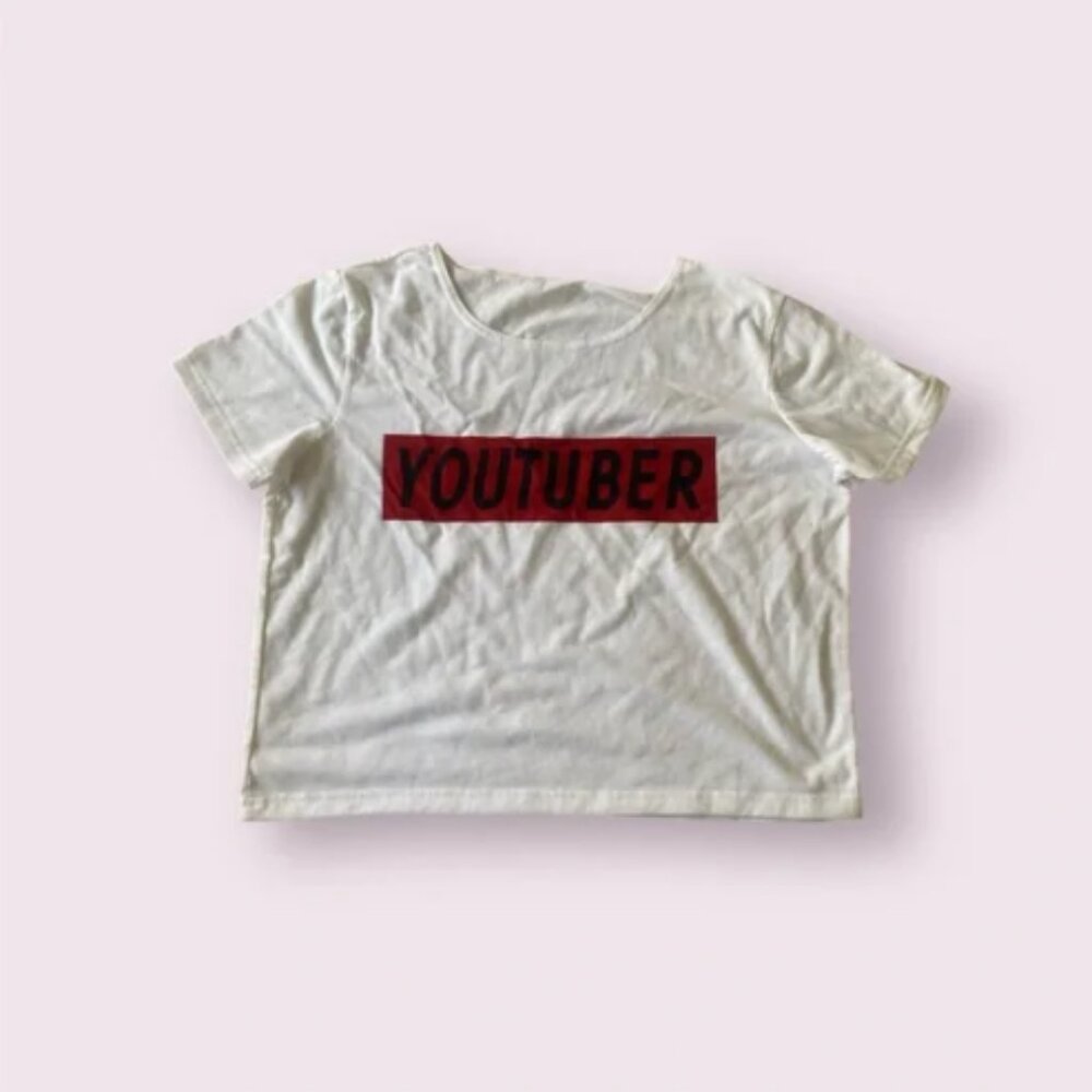 YouTuber Crop Top